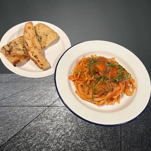 Fettuccine Marinara.