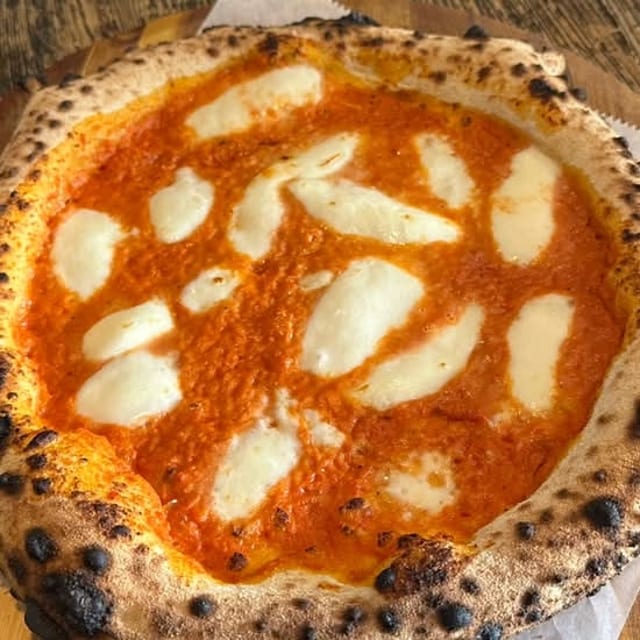 Medium Vodka Sauce Pizza.